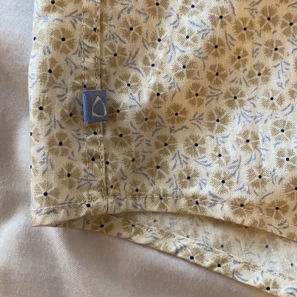 Liz Claiborne Cream/Tan/Blue Floral Button Down - Picture 6 of 6